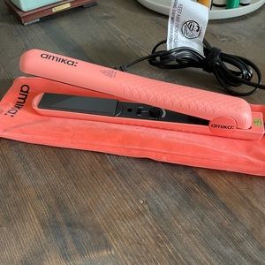 Amika Flat Iron